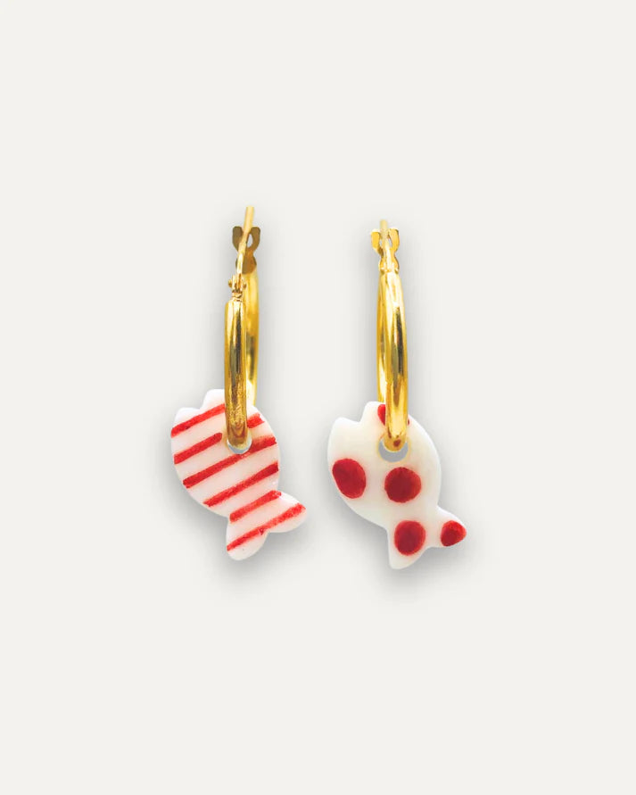 Boucles d'oreilles créoles - Pendentif poisson en porcelaine et argent 925