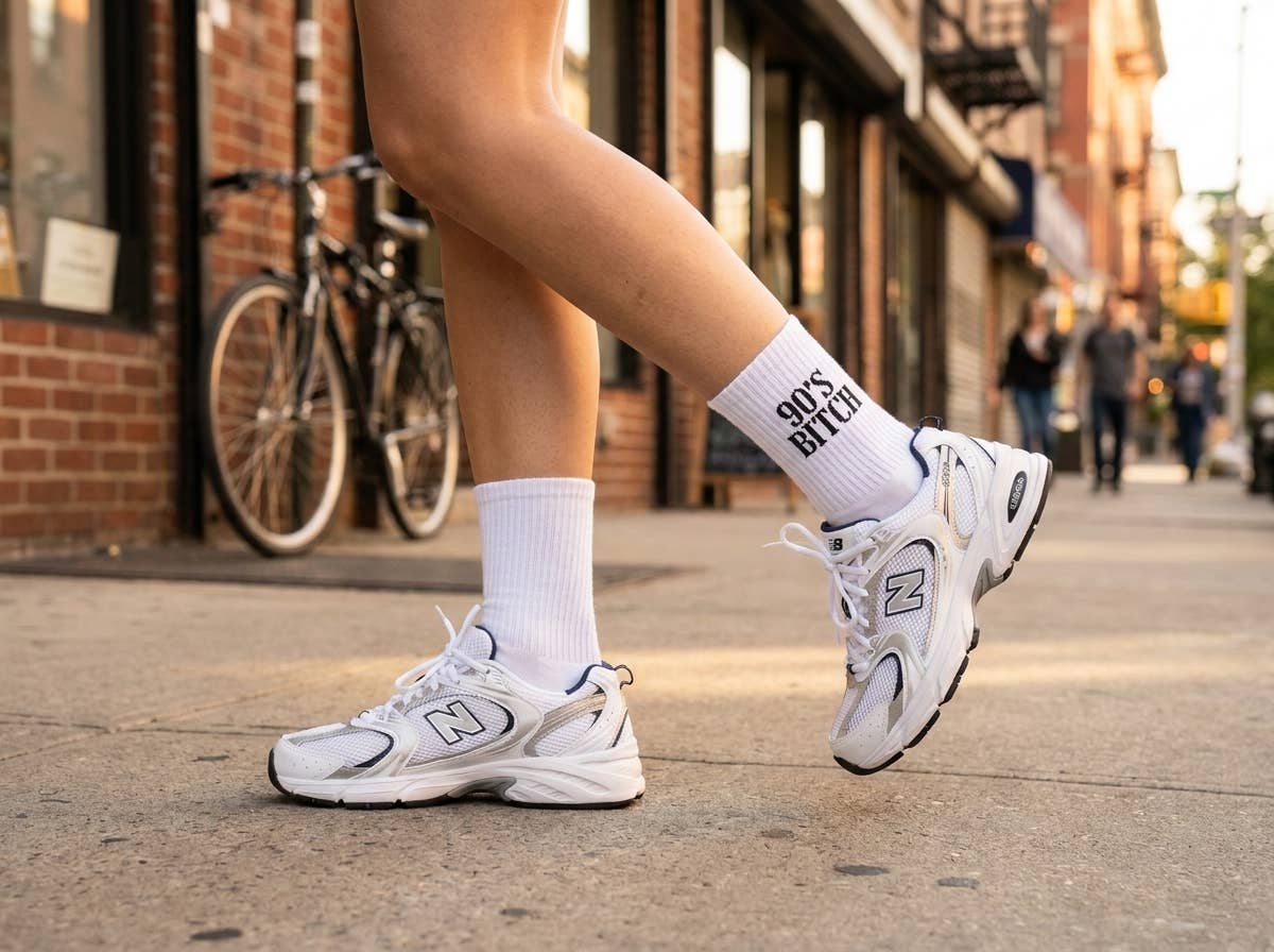 Chaussettes à message « 90s Bitch » — Cadeau pour enterrement de vie de jeune fille: Salope des années 90 / 37-43