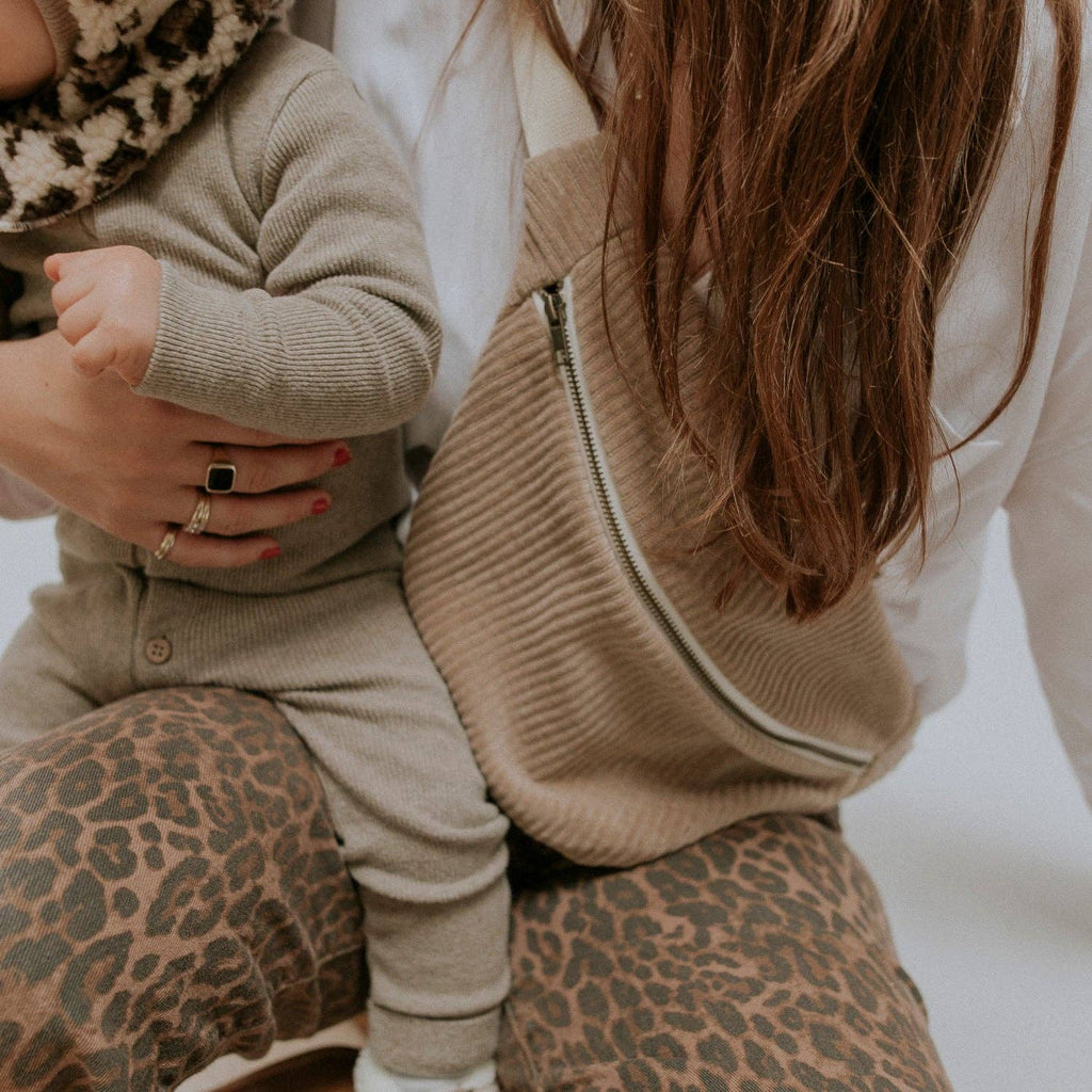 Sac banane velours taupe: Enfants