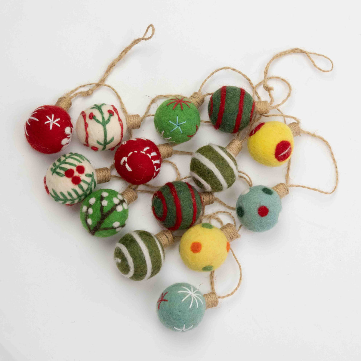 Guirlande - Décorations de Noël - Boules de Noël brodées multicolores
