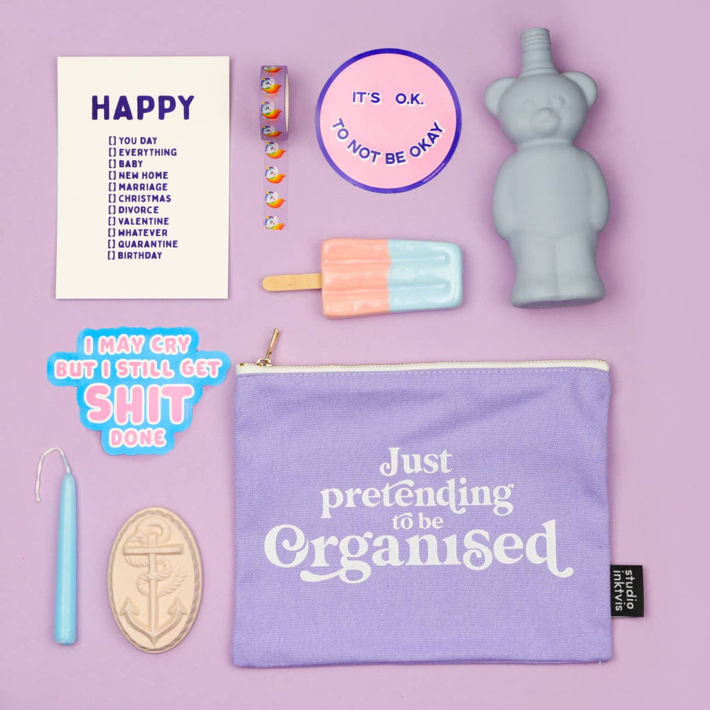 Trousse maquillage lilas « Just Pretending to Be Organized »