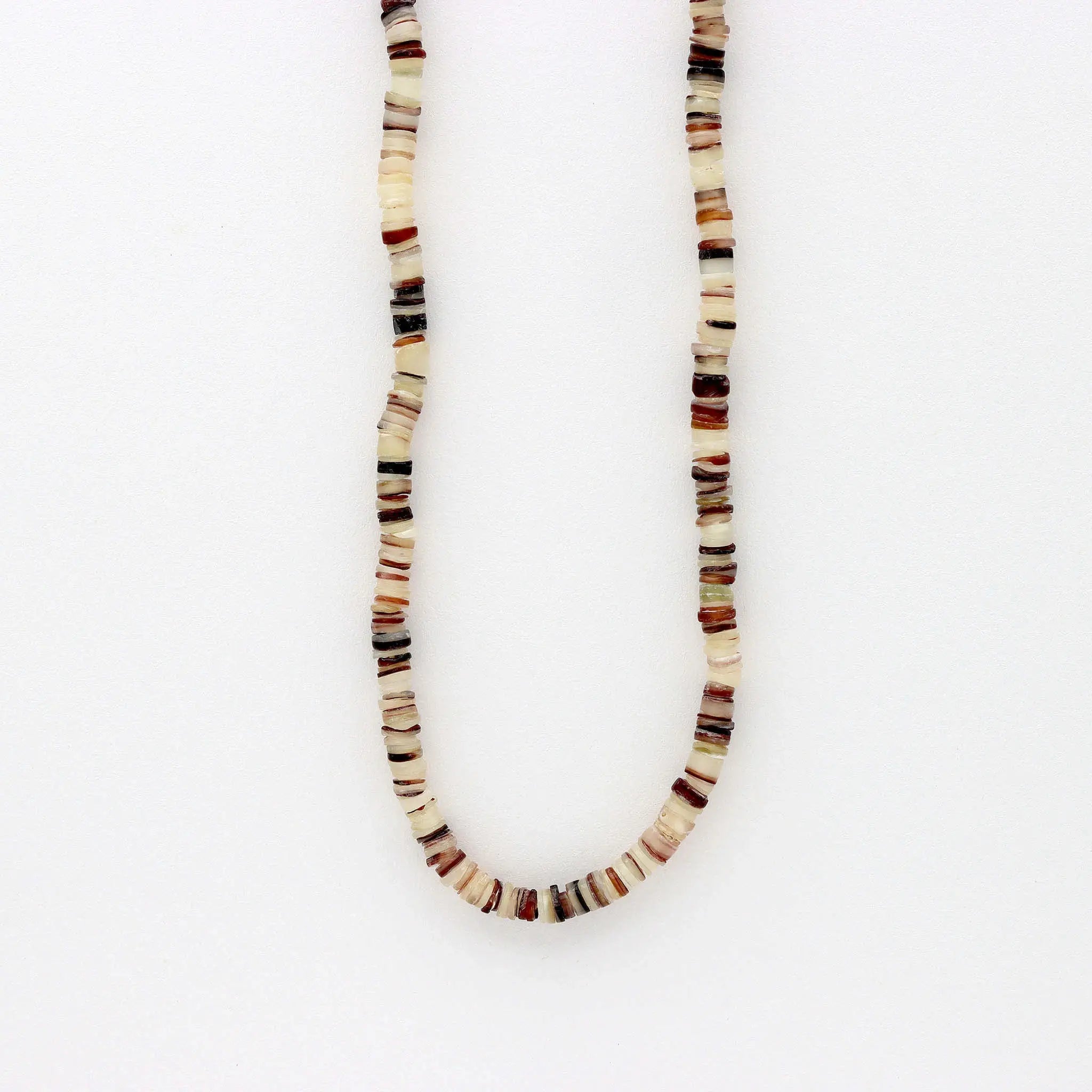 Collier perlé naturel Pakui, ras-de-cou surf pour hommes: Tons gris
