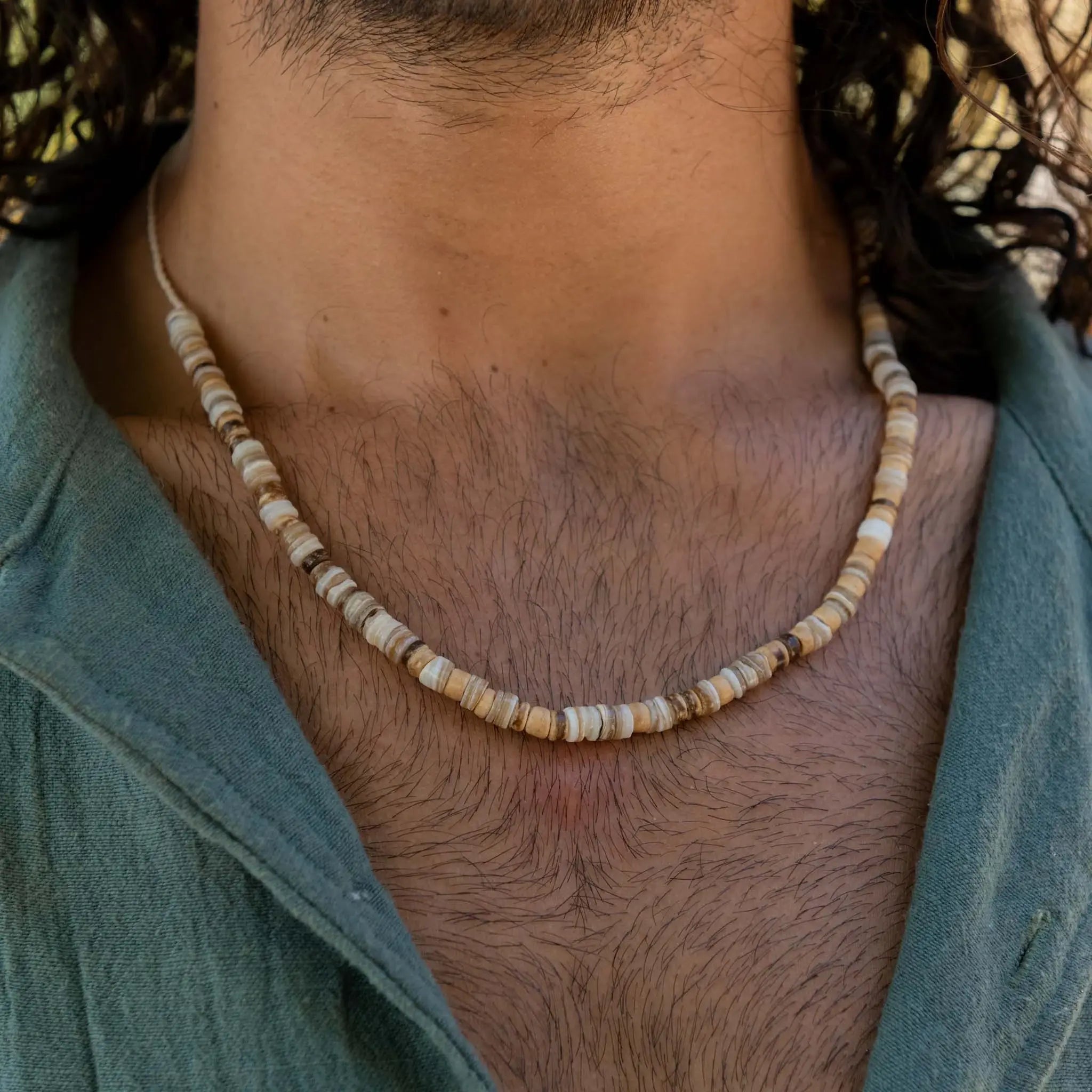 Collier en perles de bois Nusa Lembongan, ras-de-cou de surf pour hommes: Bois et naturel