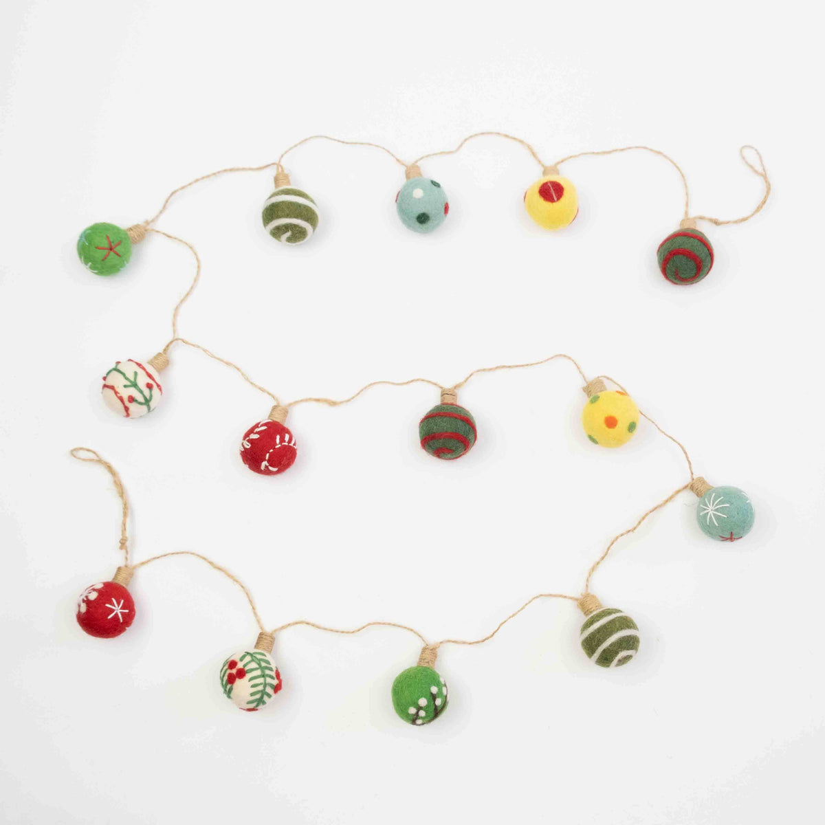 Guirlande - Décorations de Noël - Boules de Noël brodées multicolores