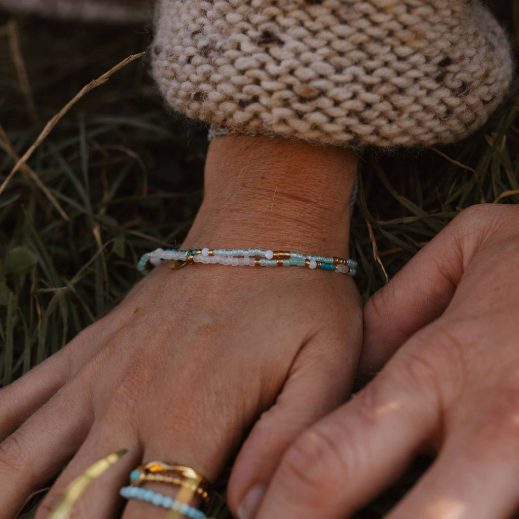 Collection « Été éternel » de bracelets dorés à perles: Or chaud