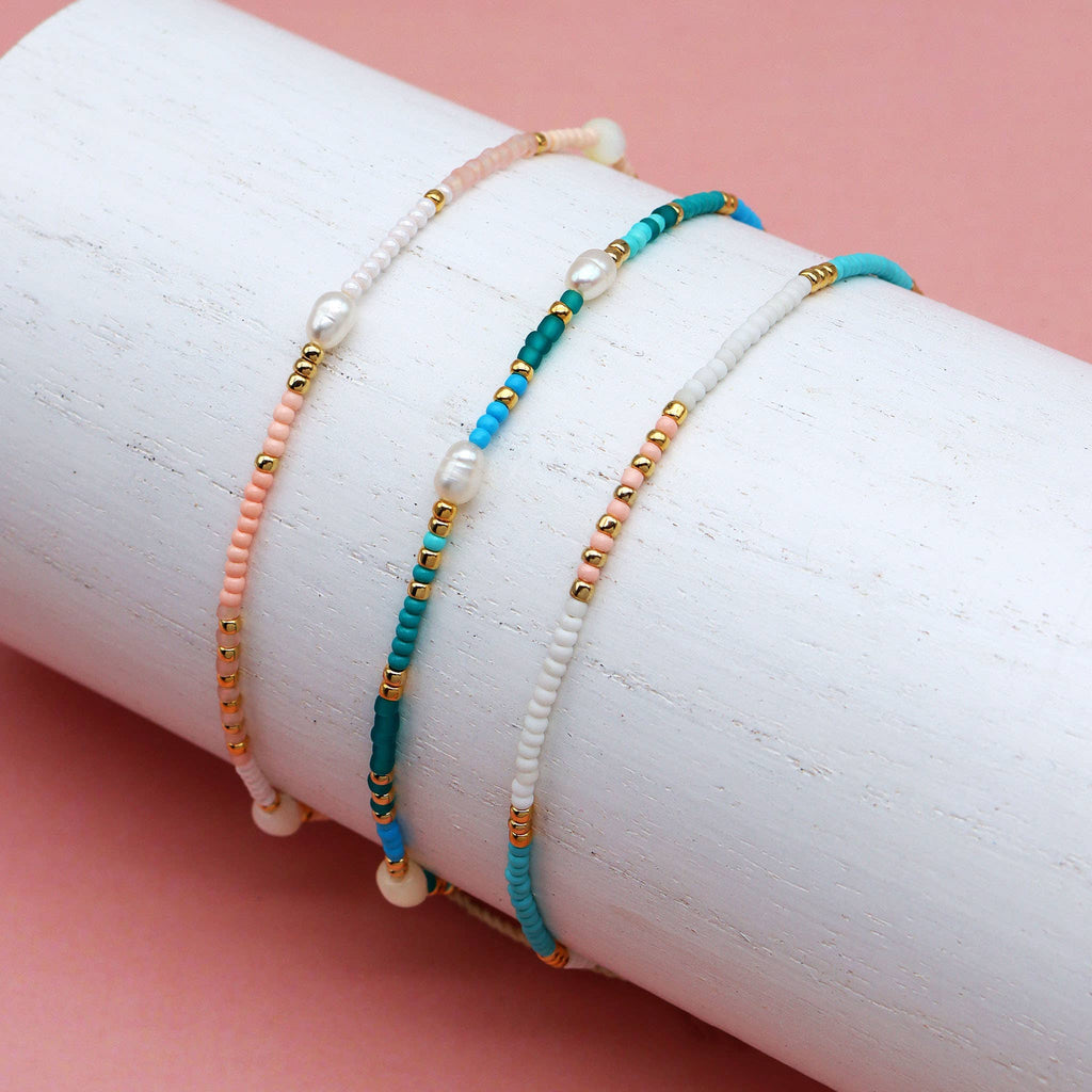 Gembira Bracelet surf perlé, bijou empilable et réglable