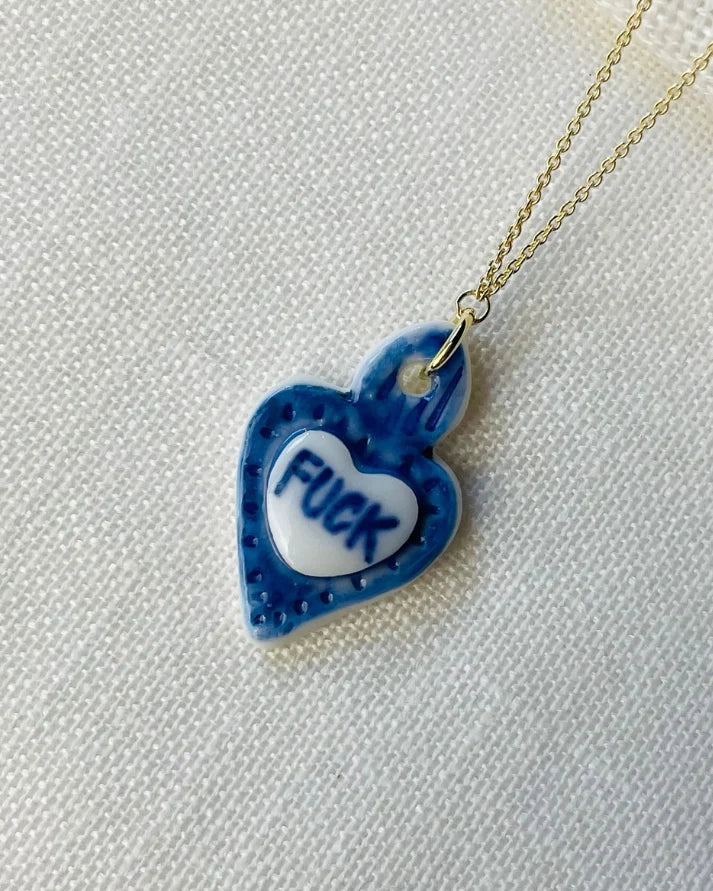 Collier en porcelaine Coeur bleu Fuck