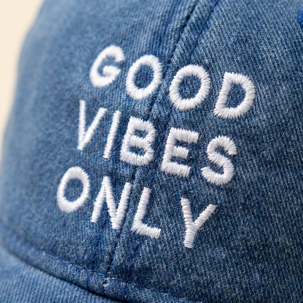 Casquette bleue brodée « Good Vibes Only » — cadeau: Beige