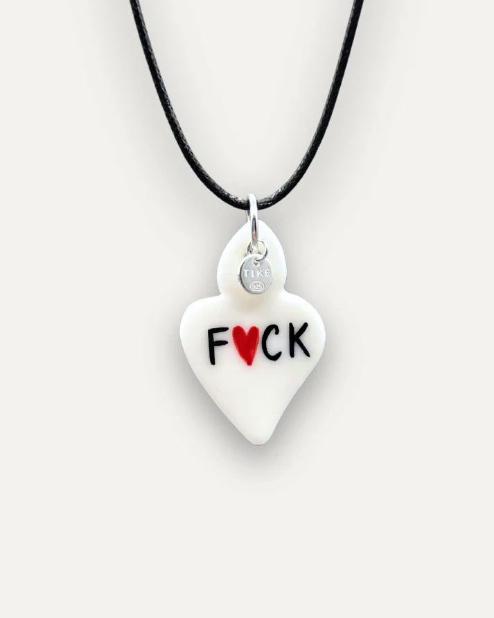 Pendentif en porcelaine Coeur blanc Fuck