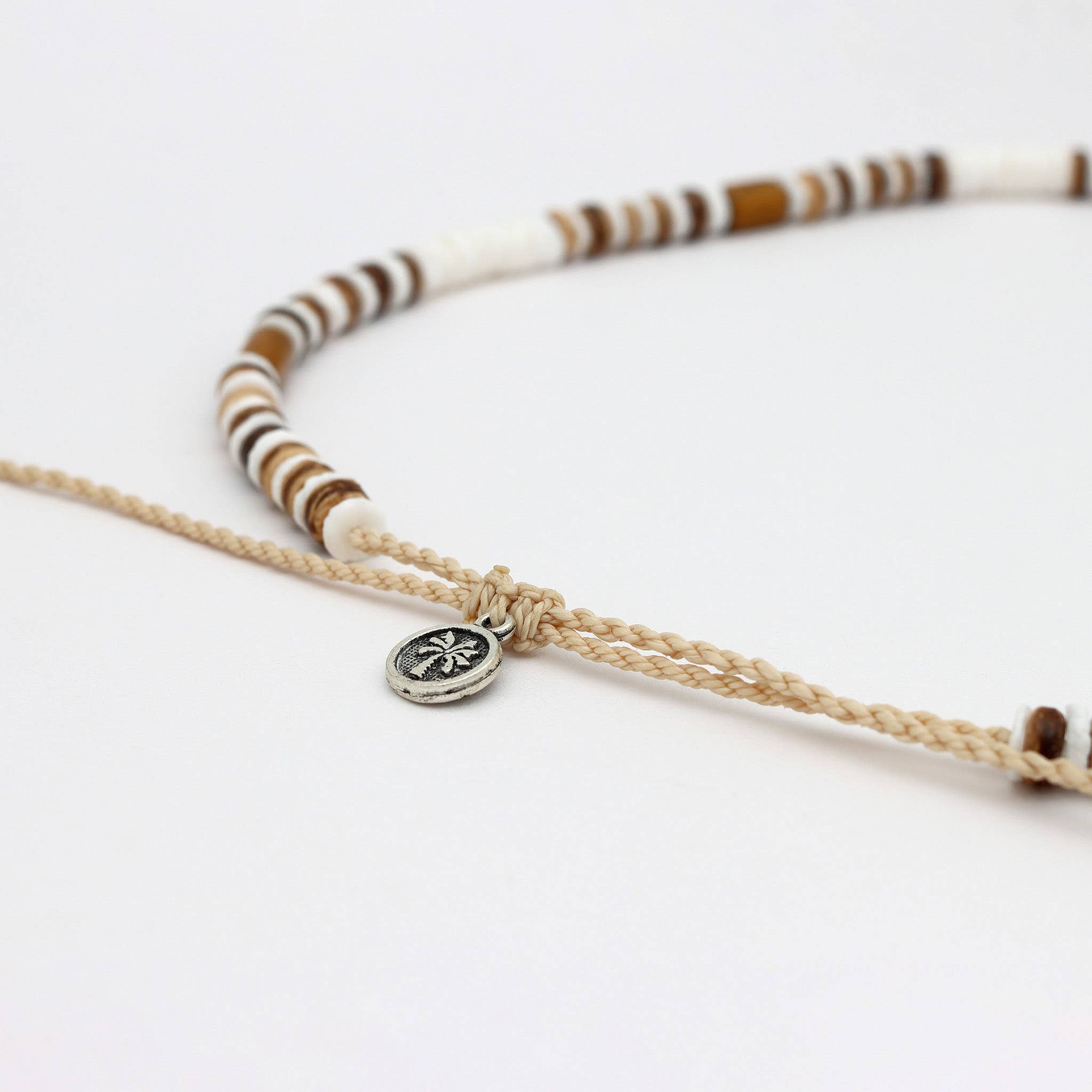 Collier en perles de bois Nusa Lembongan, ras-de-cou de surf pour hommes: Bois et naturel