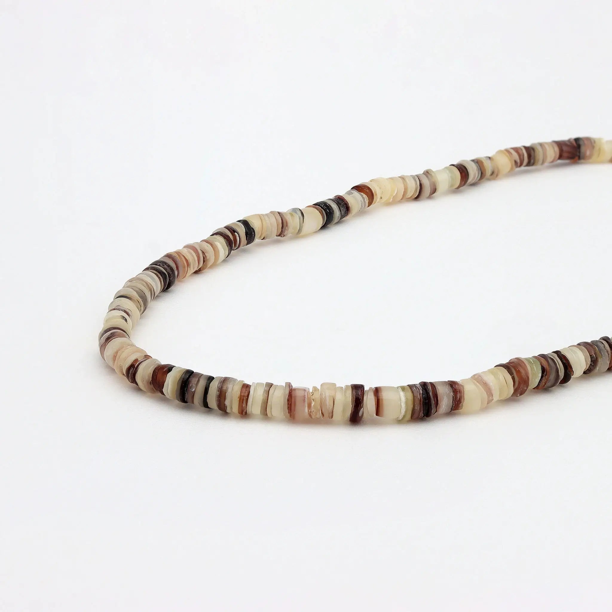 Collier perlé naturel Pakui, ras-de-cou surf pour hommes: Marron Clair