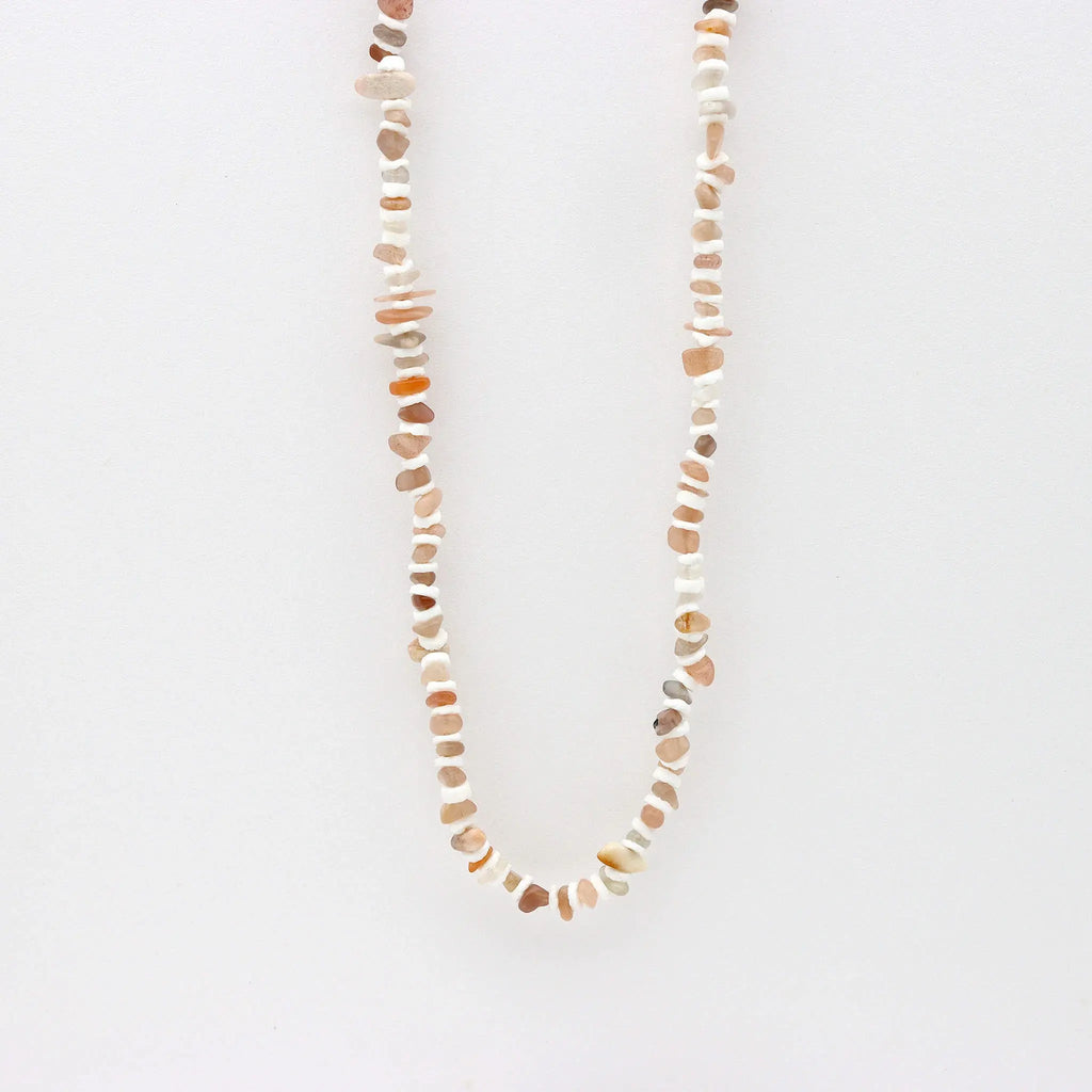 Collier Dunes en perles de pierre, ras-de-cou surf à perles réglable: Océan profond
