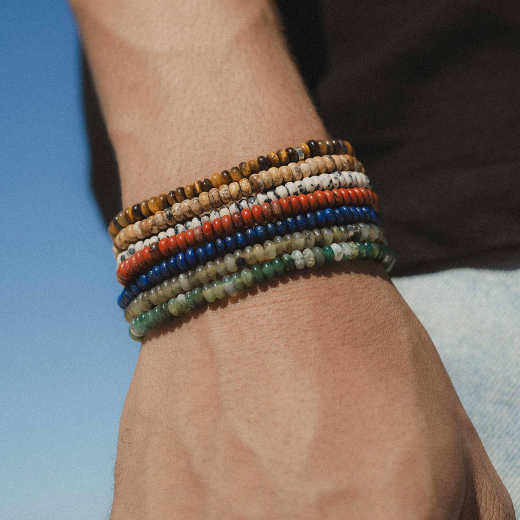 Bracelet élastiqué Pohaku en pierres précieuses: Agalmatolite