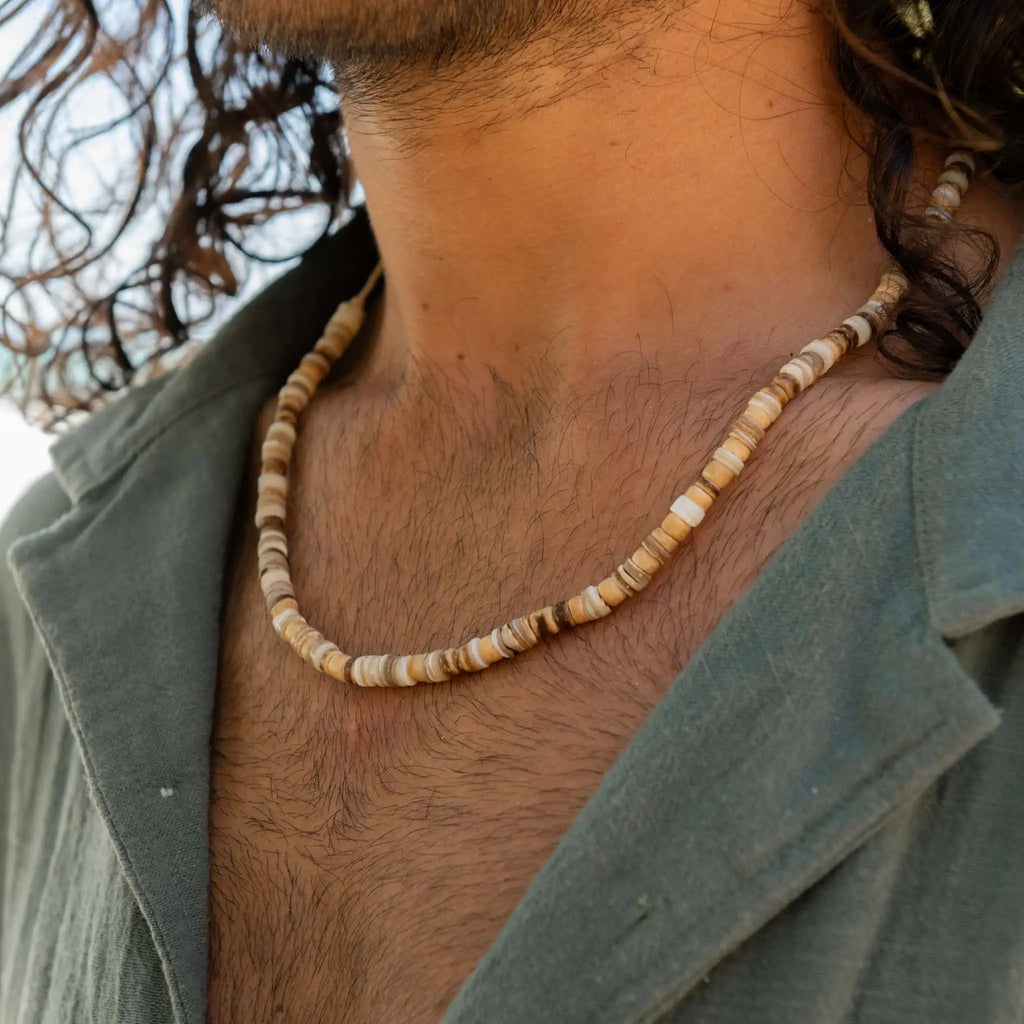 Collier en perles de bois Nusa Lembongan, ras-de-cou de surf pour hommes: Bois et naturel