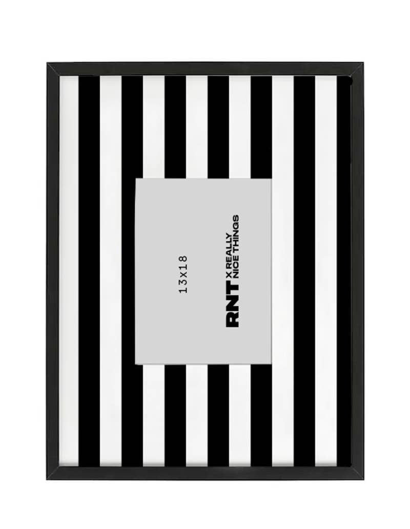 Cadre Photo 40X30 Pour Photos De 13X18 Blanc Et Noir