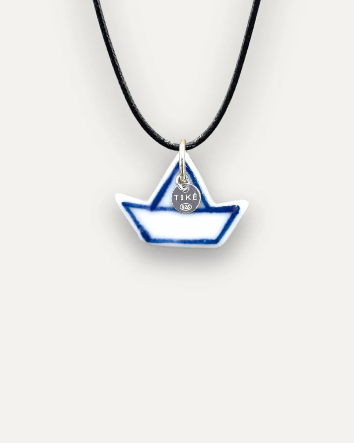 Pendentif en porcelaine Bateau bleu