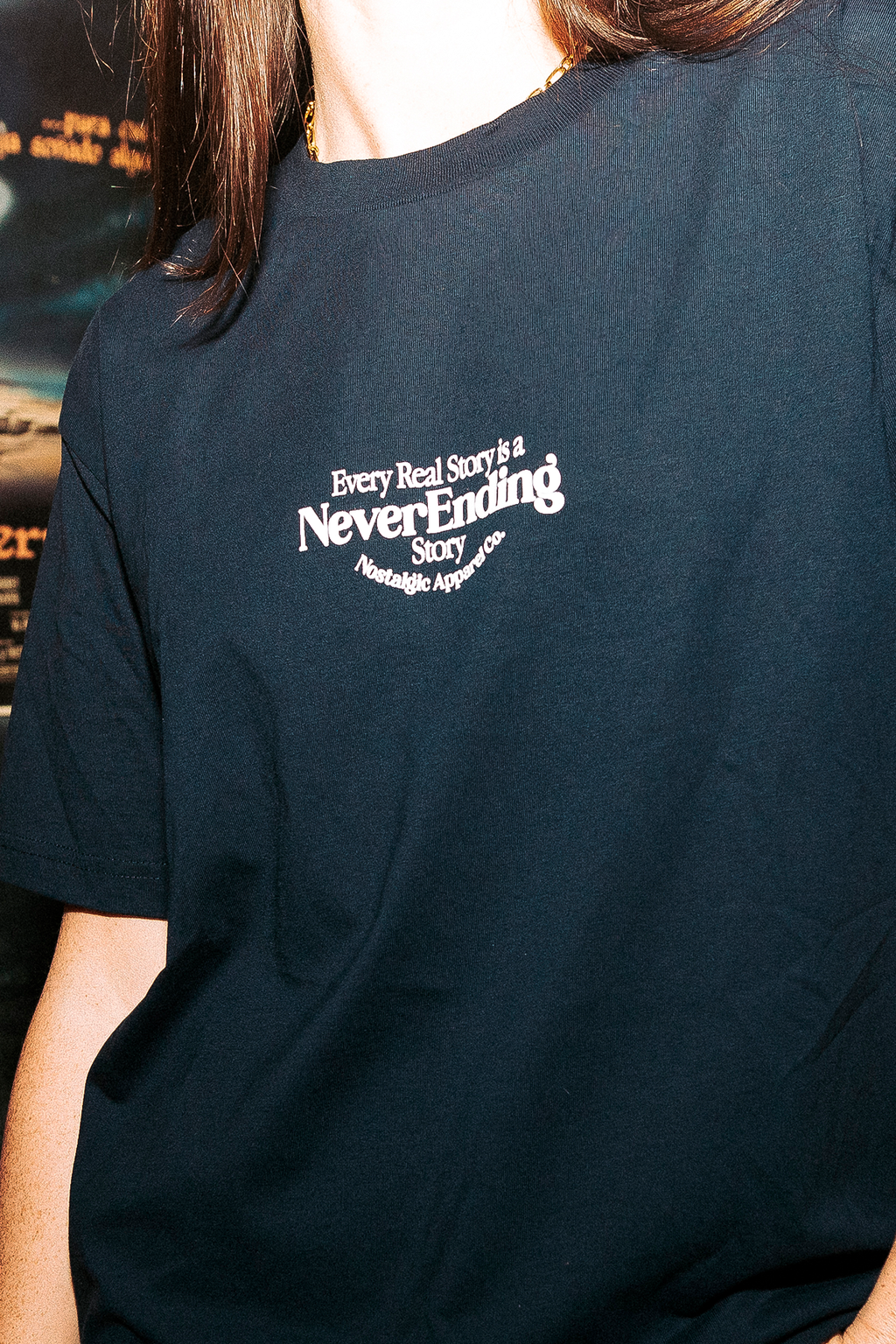 T-shirt unisexe Neverending en bleu foncé: M / Oversize