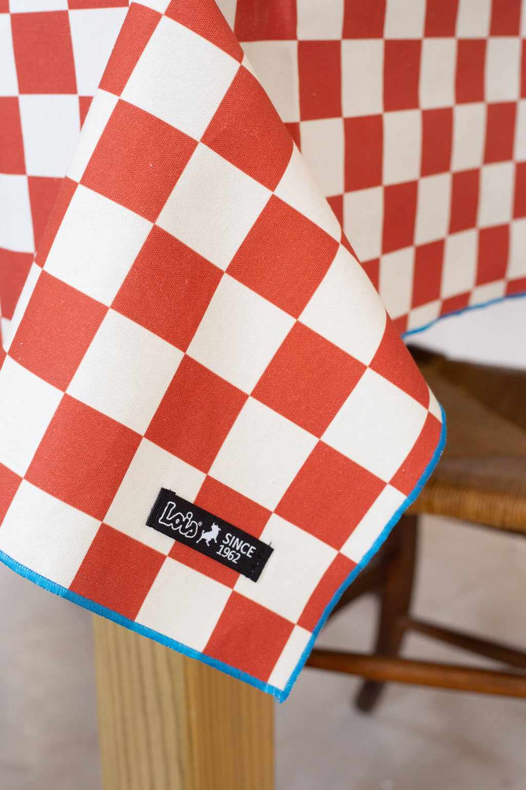 Nappe Marshall 140 x 140 cm à carreaux rouges