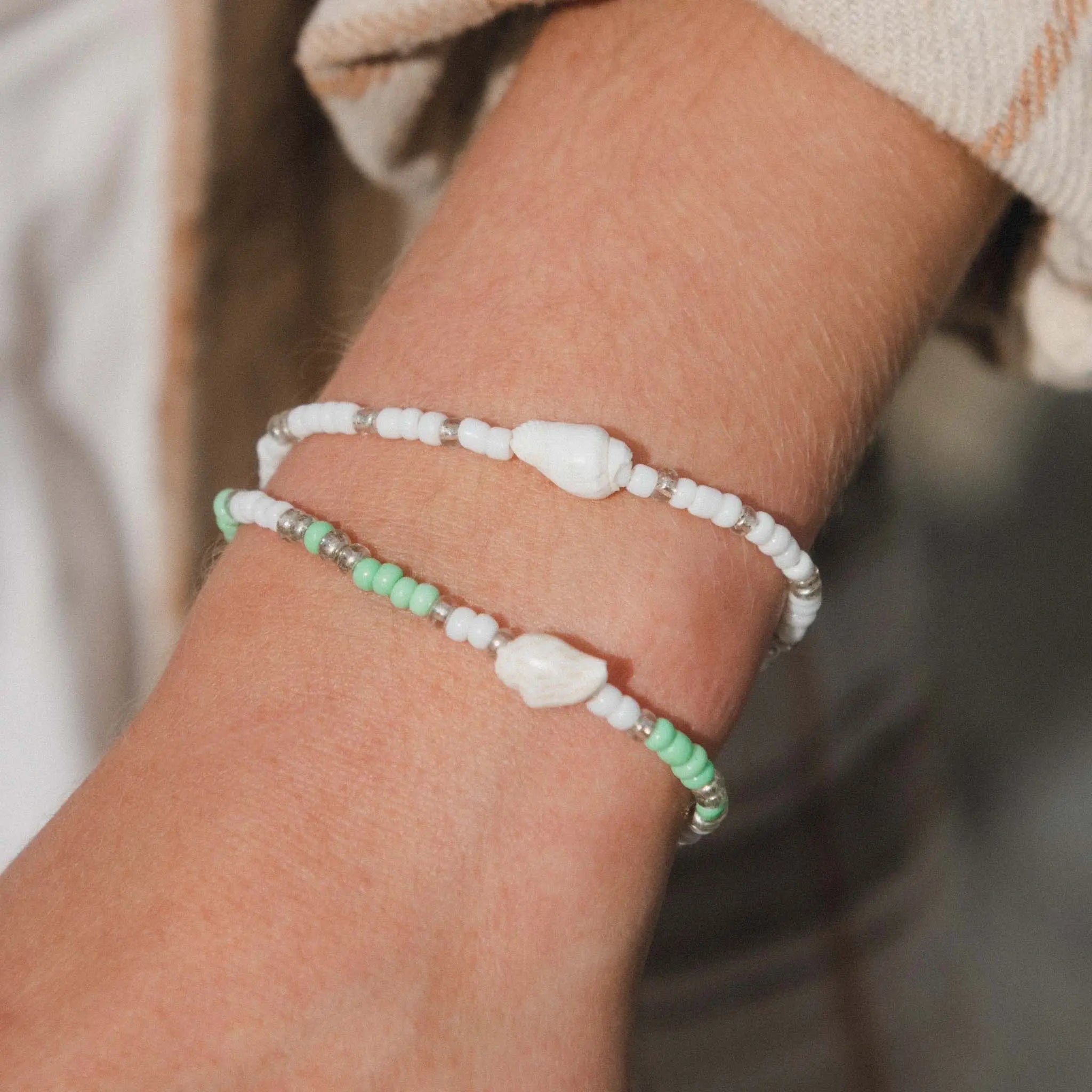 Bracelet perlé Savaya avec coquillage