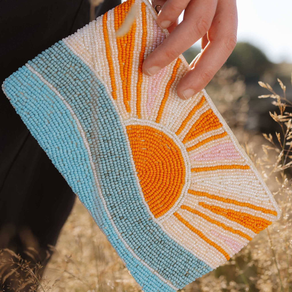 Grande pochette perlée motif lever de soleil, accessoires de plage faits main: Orange