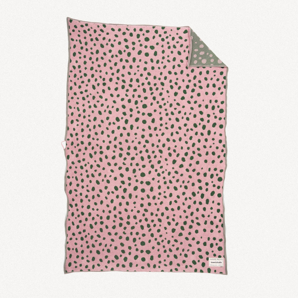 Serviette de plage à motifs galets rose et vert
