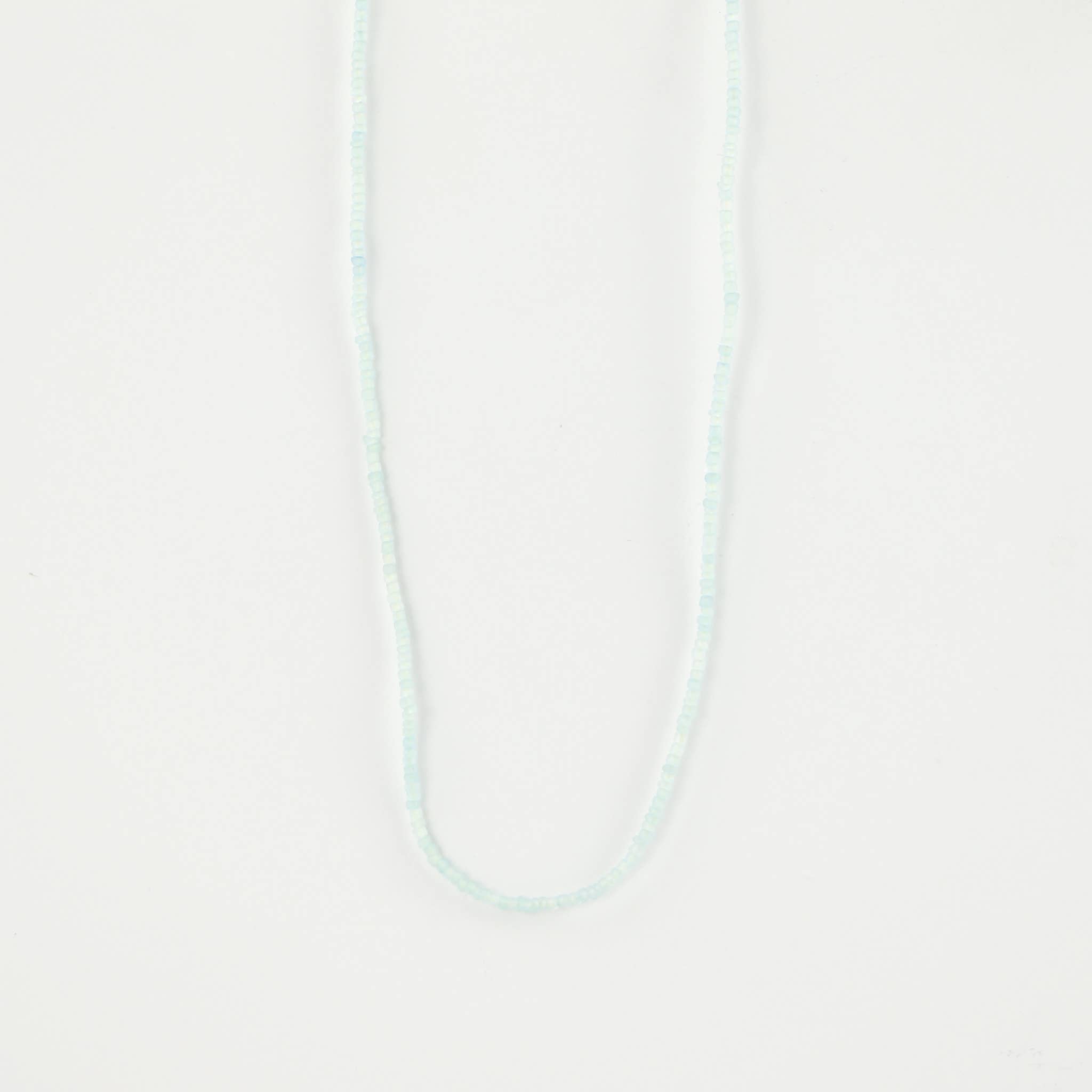 Ka'anapali — collier perlé en verre dépoli, ras-du-cou réglable: Bleu