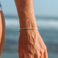 Gembira Bracelet surf perlé, bijou empilable et réglable