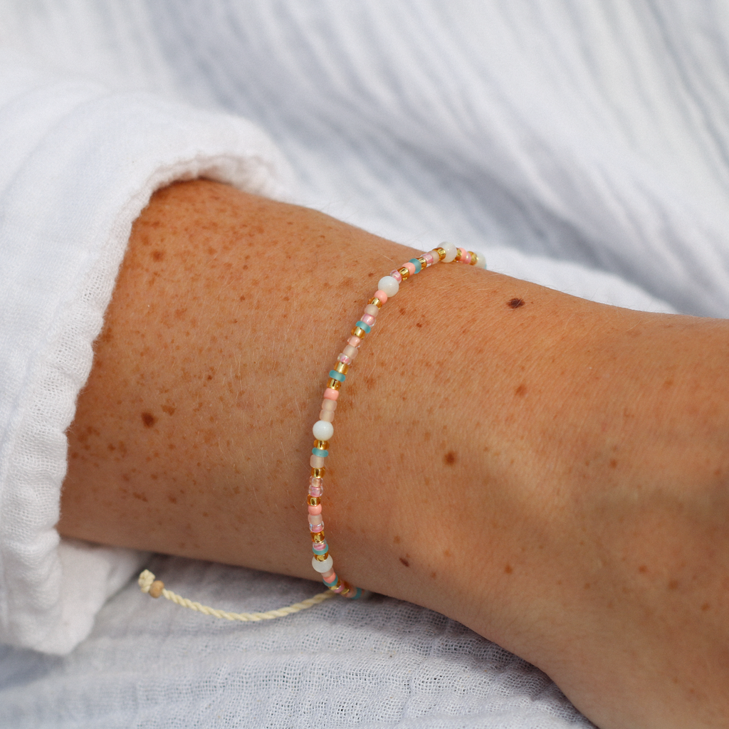 Collection de bracelets en perles colorées « Heure dorée »: Festival
