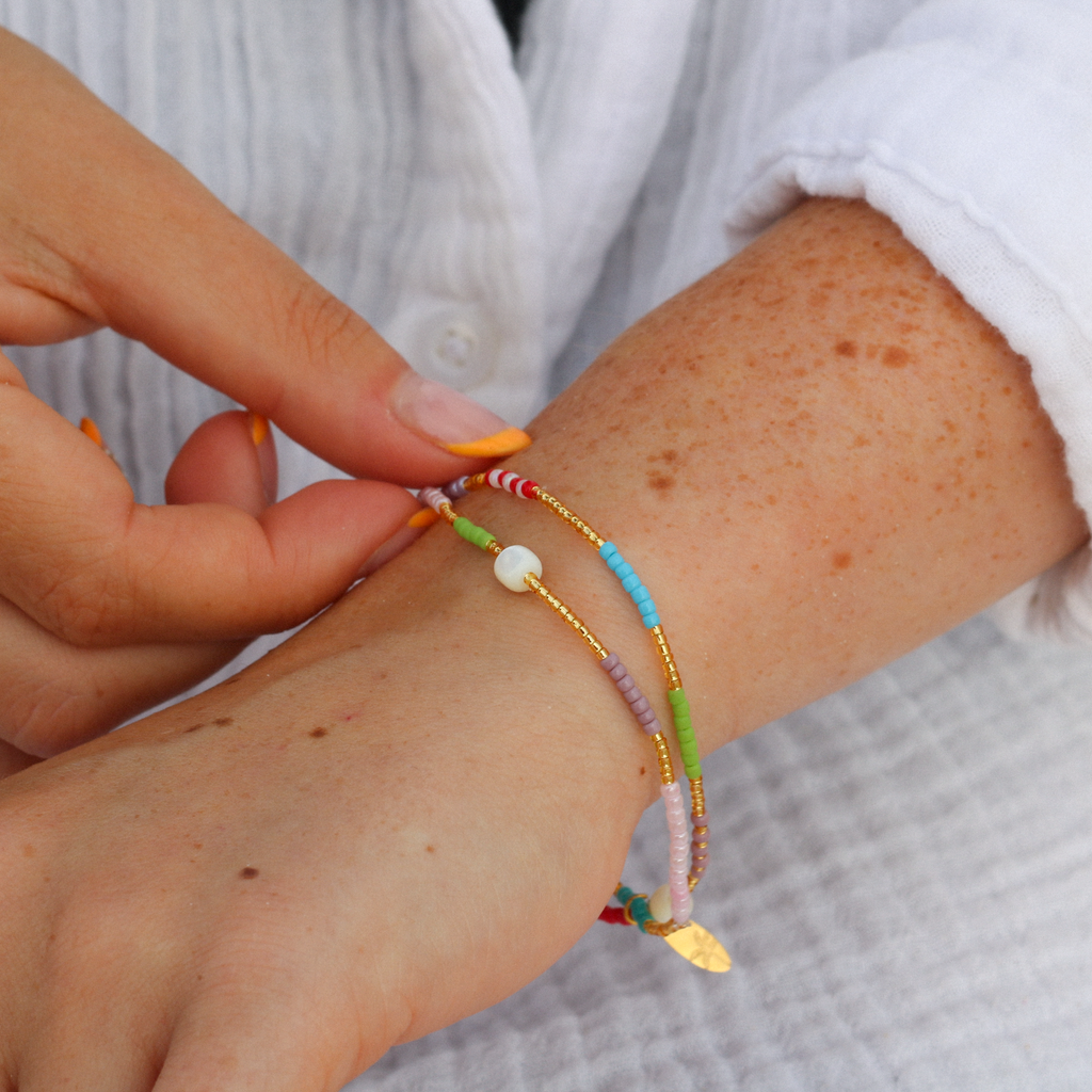 Collection de bracelets en perles colorées « Heure dorée »: Festival