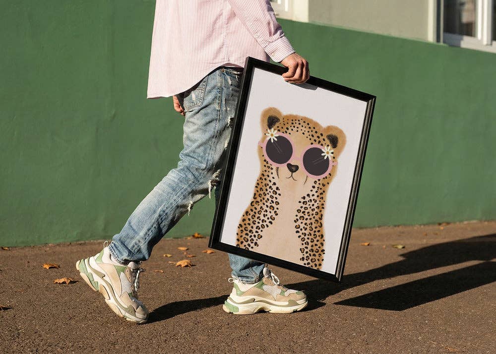 Affiche artistique de bébé guépard à la marguerite rose — décor fantaisiste pour chambre d'enfant: Pas de cadre / 30 x 40 cm
