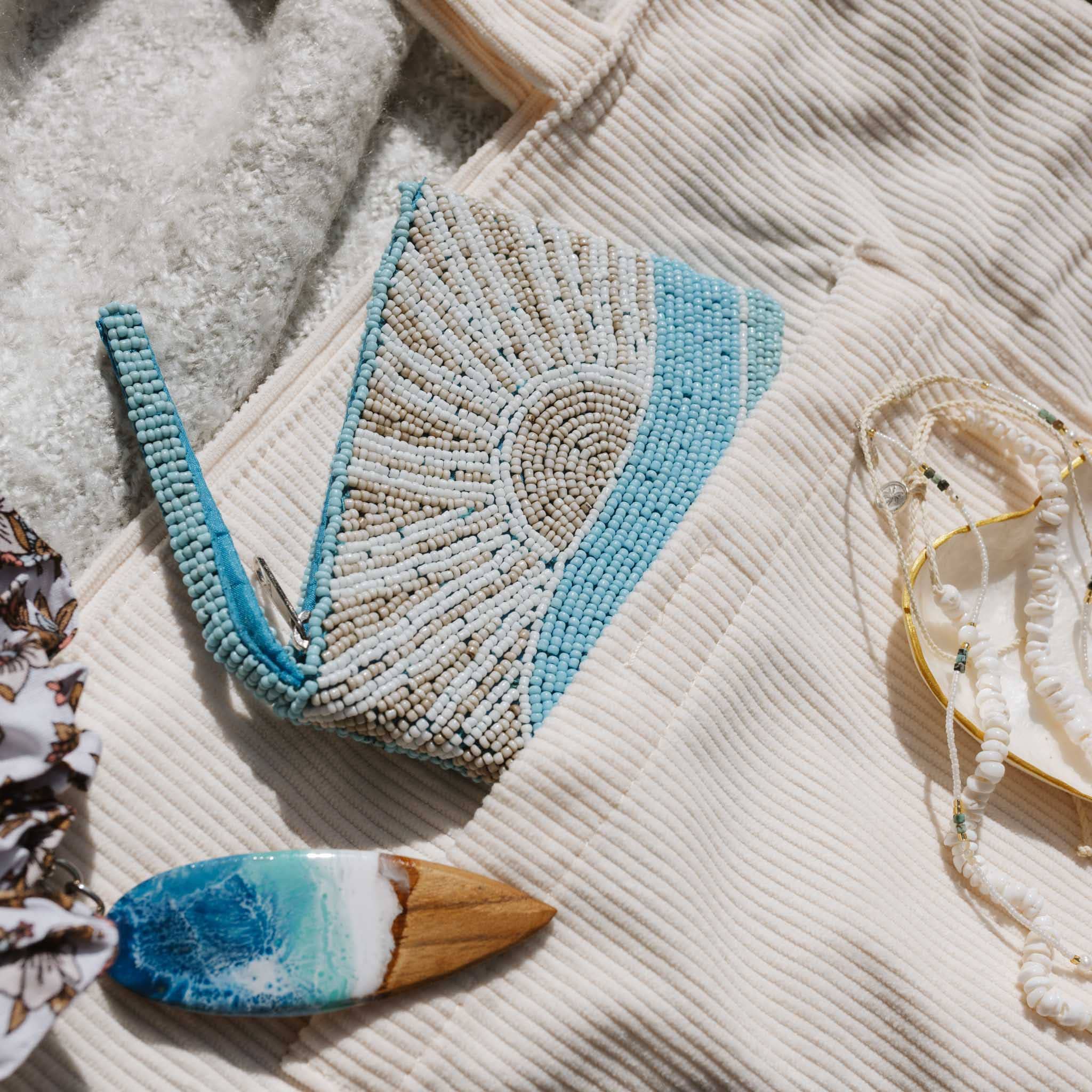 Petite pochette perlée Sunrise: Bleu