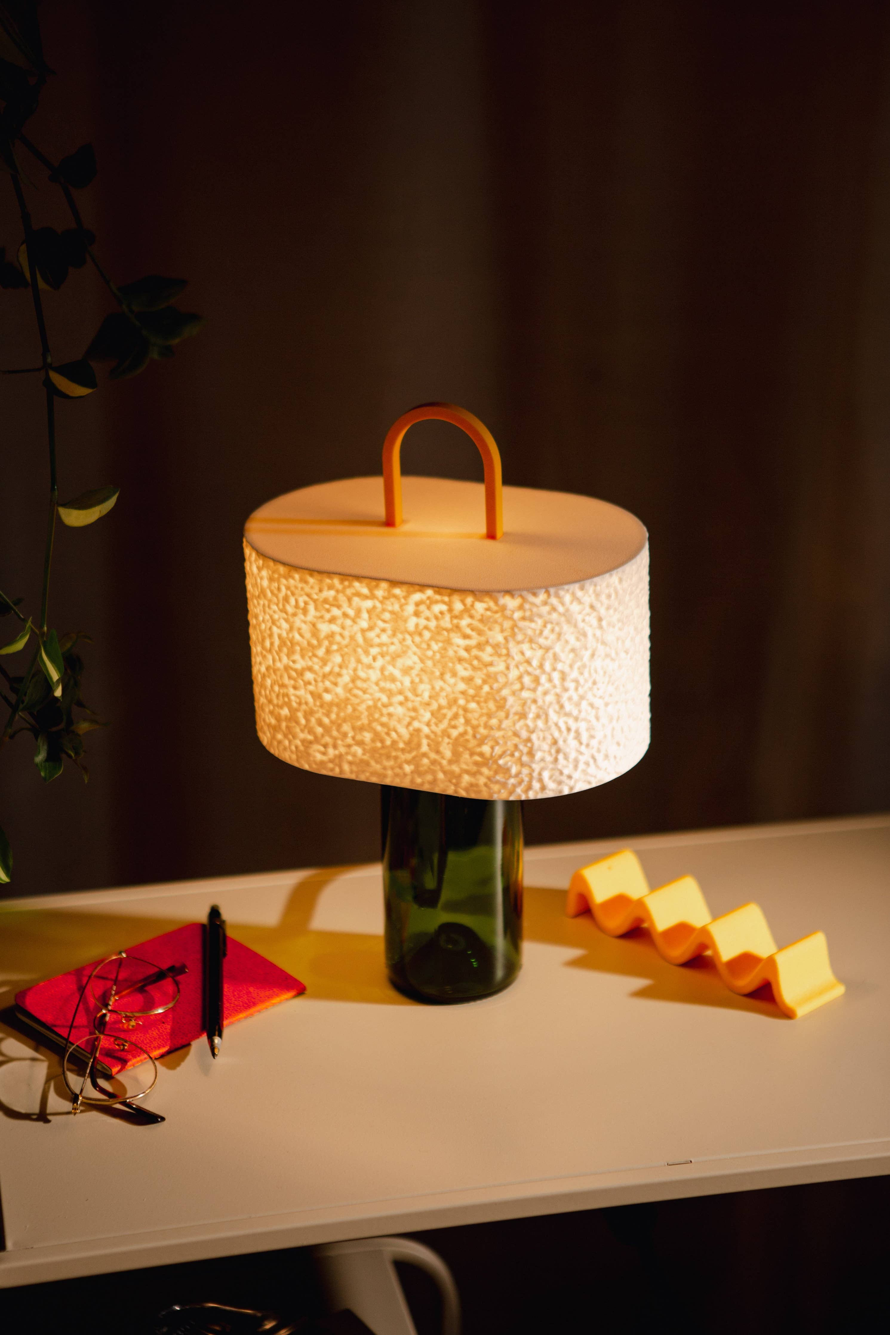 Lampe de table en verre