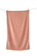 Serviette de plage corail avec motif poisson