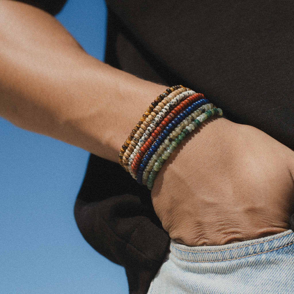 Bracelet élastiqué Pohaku en pierres précieuses: Agalmatolite