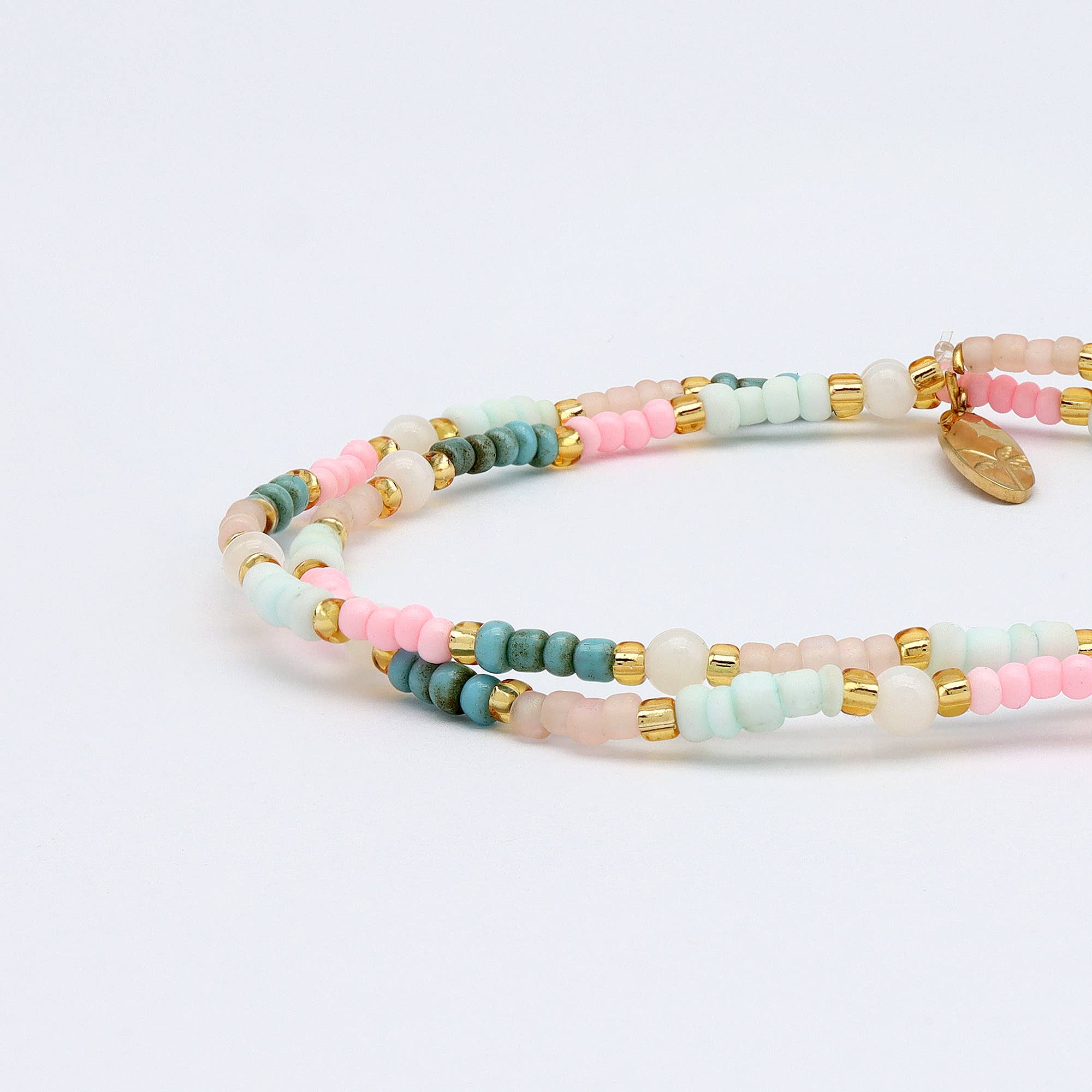 Bracelet perlé pastel Kemboja, bracelet rose extensible