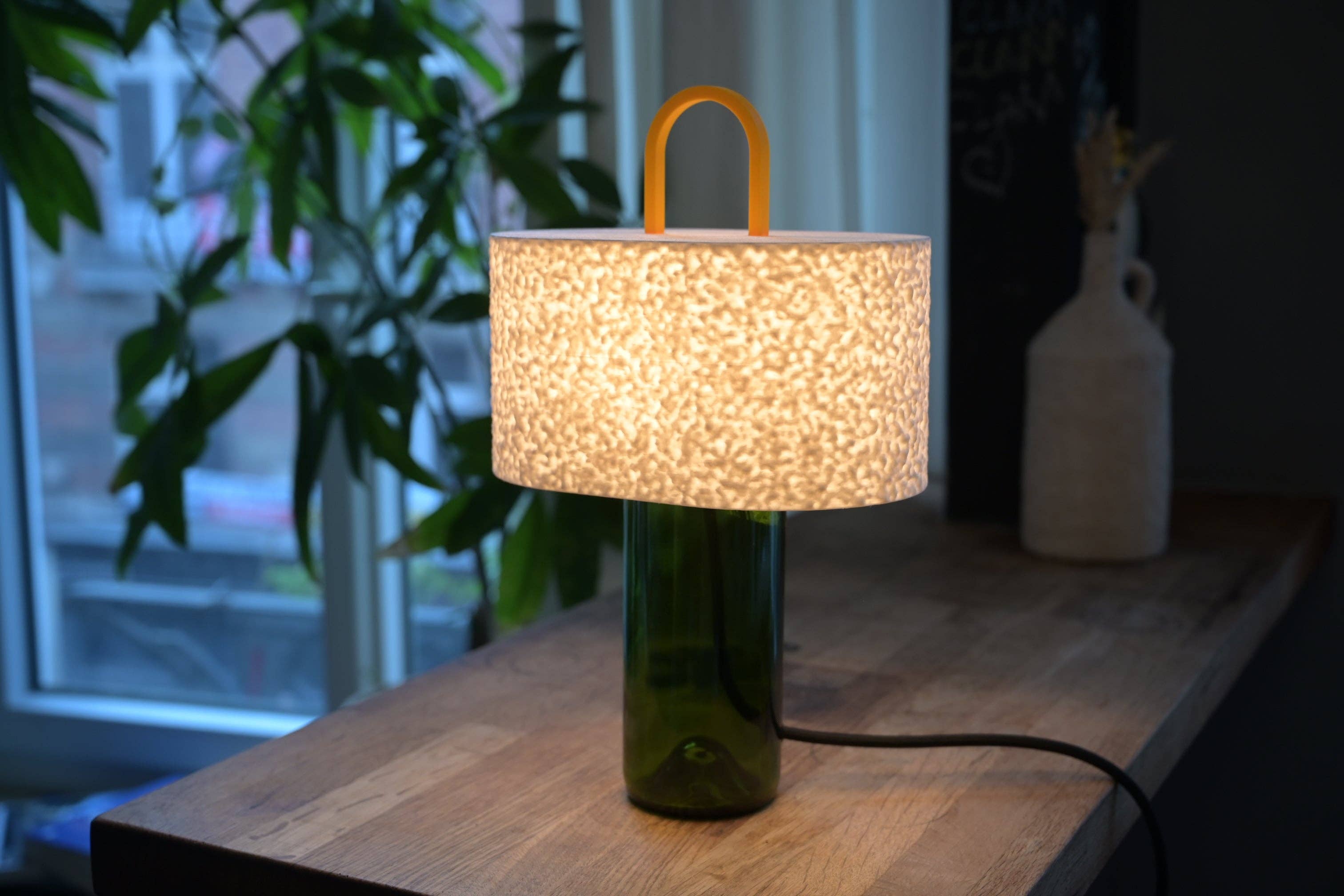 Lampe de table en verre