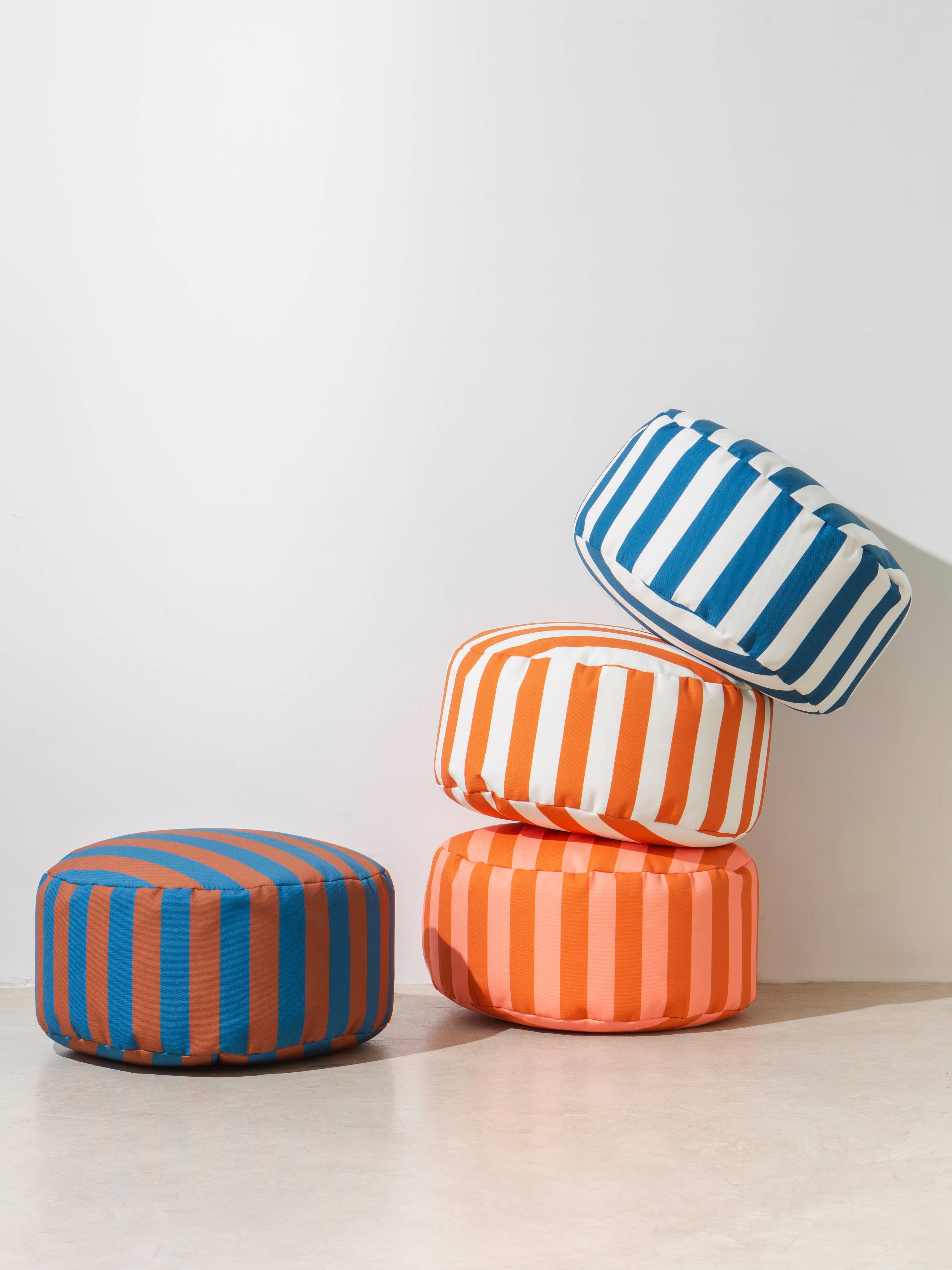 Pouf imperméable marron et bleu extérieur et intérieur