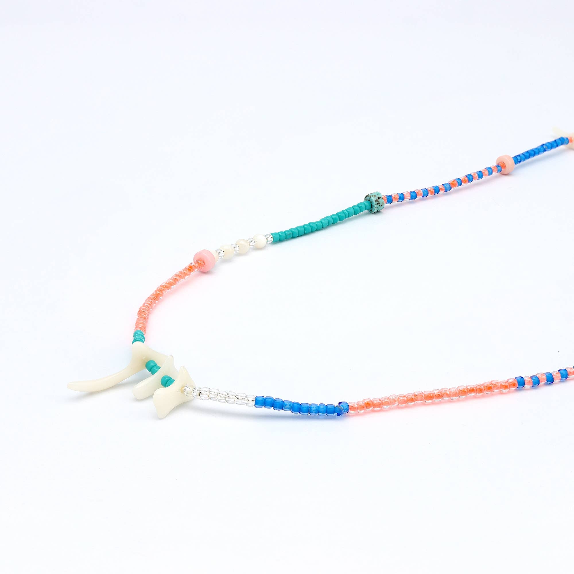 Metari collier délicat à perles, ras-du-cou surf coloré