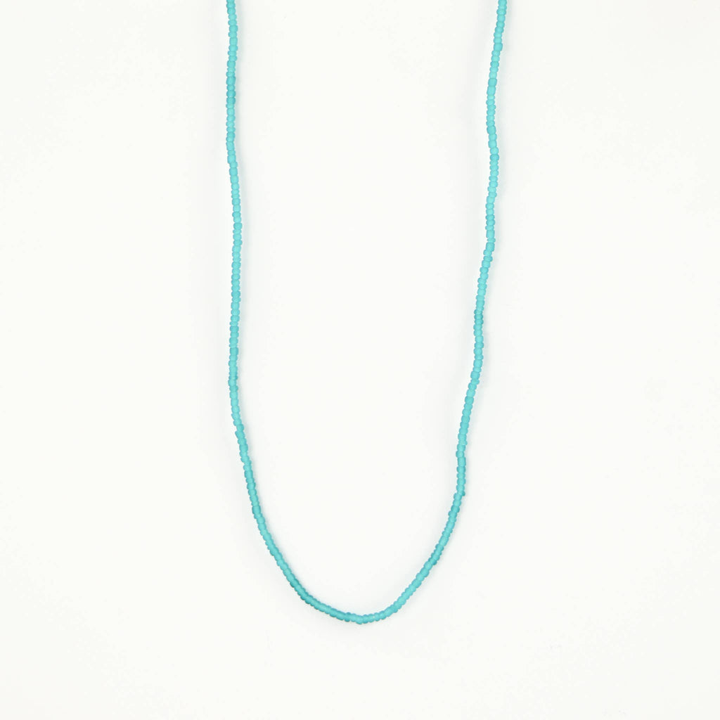 Ka'anapali — collier perlé en verre dépoli, ras-du-cou réglable: Turquoise