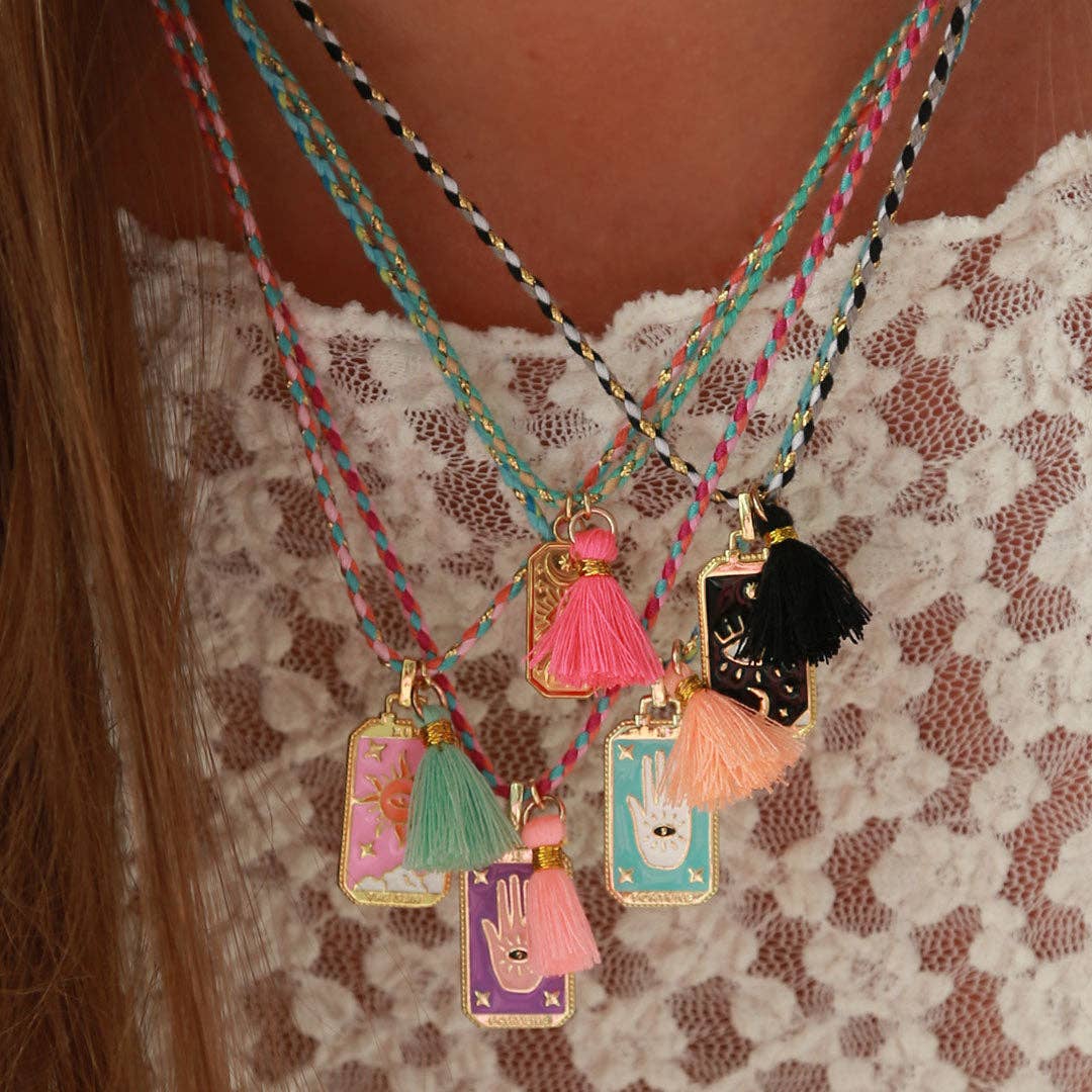 Collier gypsy turquoise avec breloque porte-bonheur