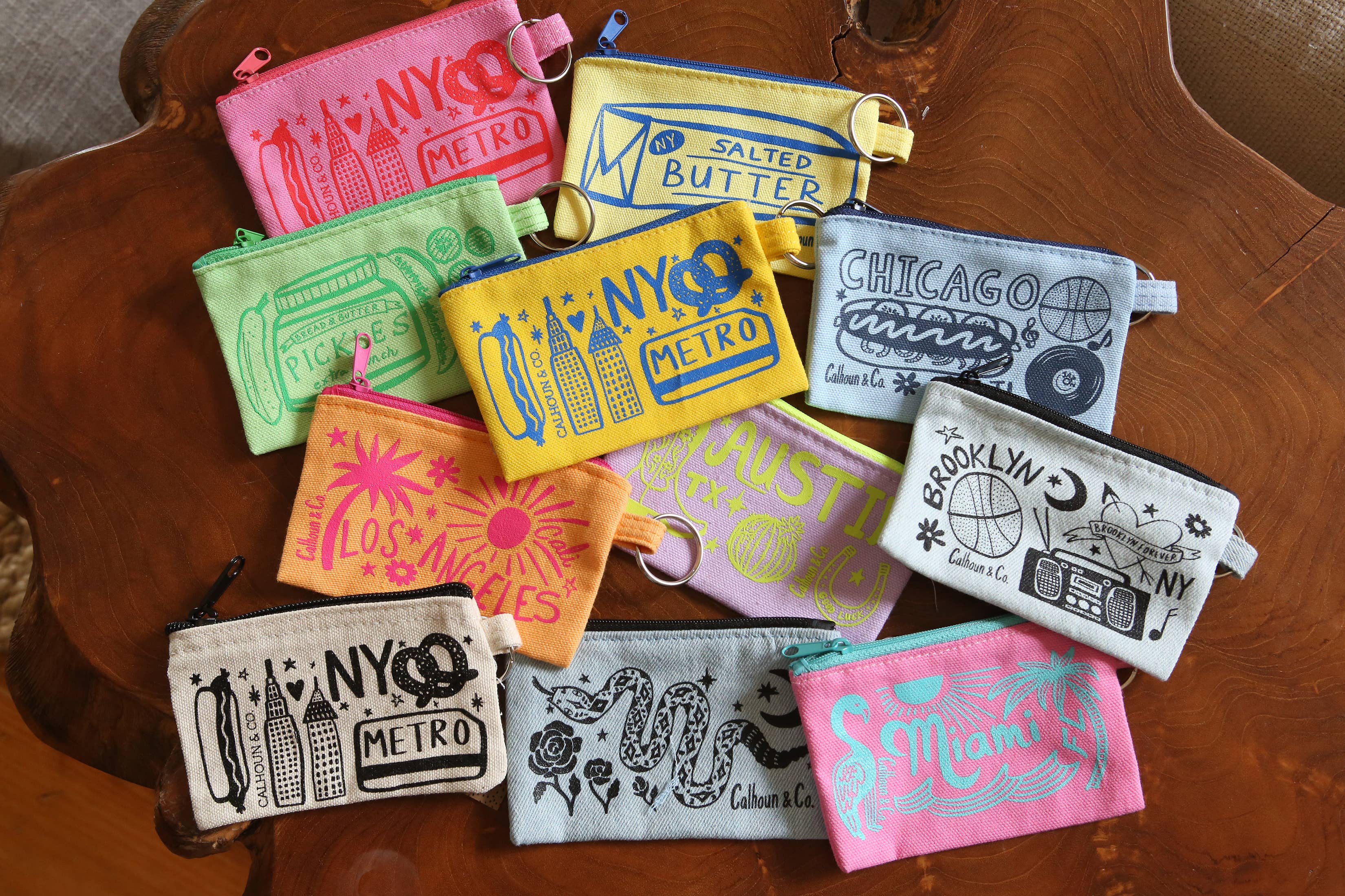 Pochette à cartes zippée Pickle avec porte-clés